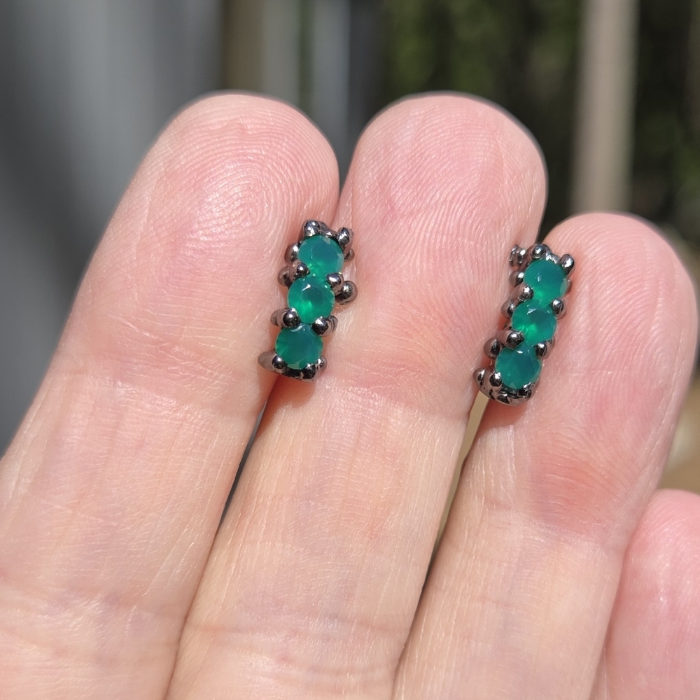 Green Onyx Sterling & Rhodium Earrings - Picture 6 of 9